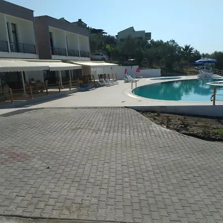 Assos Seyir Konaklari Otel 3*
